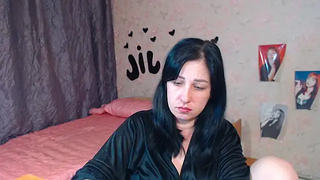 JillStevens online show from 11-19-25, 01:16