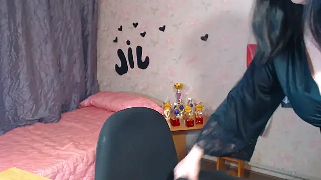 Snapshot of JillStevens chatting on 10-19-25, 03:59 JillStevens online show from 10-19-25, 03:59