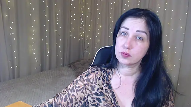 Snapshot of JillStevens chatting on 01-16-26, 03:43 JillStevens online show from 01-16-26, 03:43