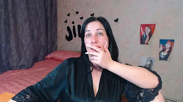 Snapshot of JillStevens chatting on 10-14-25, 03:18 JillStevens online show from 10-14-25, 03:18