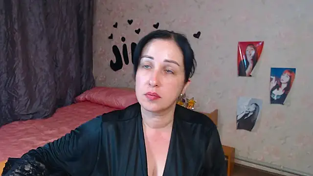 Snapshot of JillStevens chatting on 10-16-25, 03:42 JillStevens online show from 10-16-25, 03:42