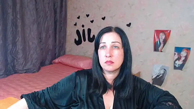 Snapshot of JillStevens chatting on 10-13-25, 03:13 JillStevens online show from 10-13-25, 03:13