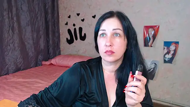 JillStevens online show from 11-21-25, 04:00