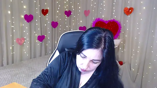 Snapshot of JillStevens chatting on 02-13-26, 12:16 JillStevens online show from 02-13-26, 12:16