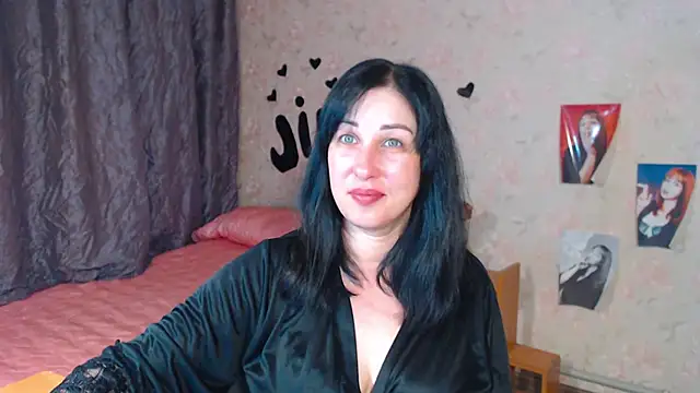 Snapshot of JillStevens chatting on 10-07-25, 06:53 JillStevens online show from 10-07-25, 06:53