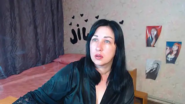 Snapshot of JillStevens chatting on 09-23-25, 02:18 JillStevens online show from 09-23-25, 02:18