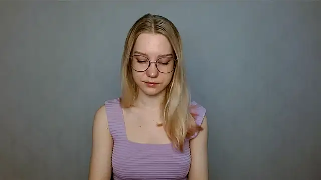 Snapshot of cindi_hot chatting on 03-02-25, 08:59 cindi hot online show from 03-02-25, 08:59