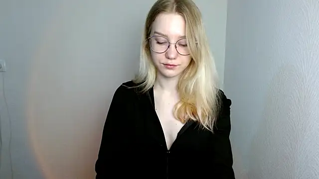 Snapshot of cindi_hot chatting on 03-12-25, 09:34 cindi hot online show from 03-12-25, 09:34