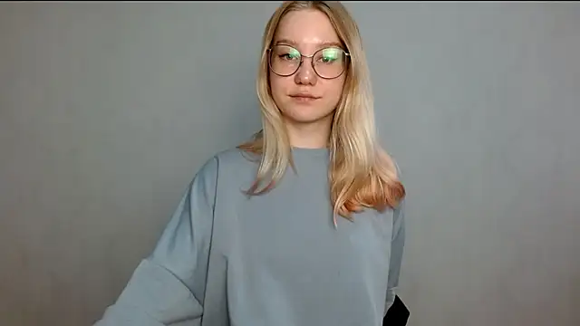 Snapshot of cindi_hot chatting on 03-05-25, 11:28 cindi hot online show from 03-05-25, 11:28