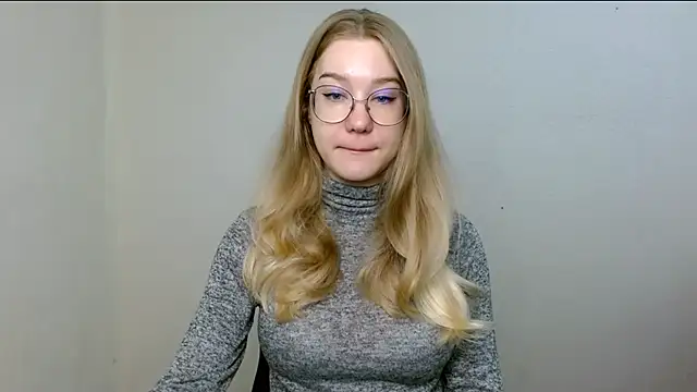 Snapshot of cindi_hot chatting on 04-27-26, 02:37 cindi hot online show from 04-27-26, 02:37