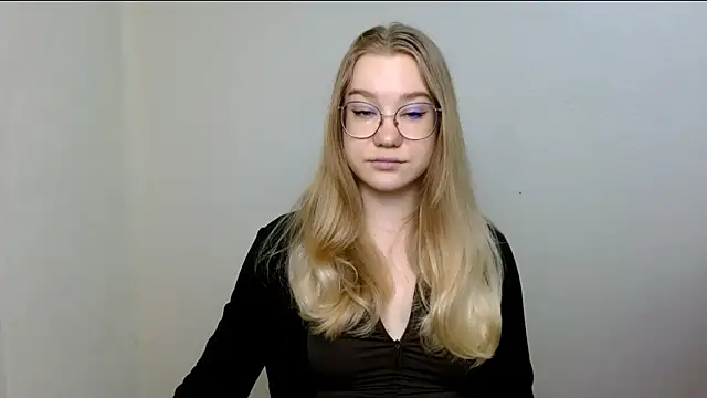 Snapshot of cindi_hot chatting on 04-30-26, 11:06 cindi hot online show from 04-30-26, 11:06