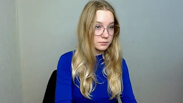 cindi hot online show from 11-17-25, 11:25