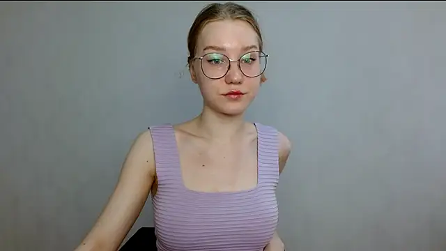 Snapshot of cindi_hot chatting on 03-07-25, 08:34 cindi hot online show from 03-07-25, 08:34