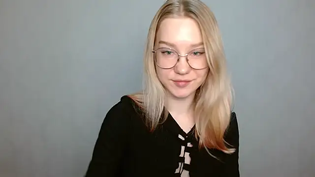 Snapshot of cindi_hot chatting on 02-07-25, 09:47 cindi hot online show from 02-07-25, 09:47