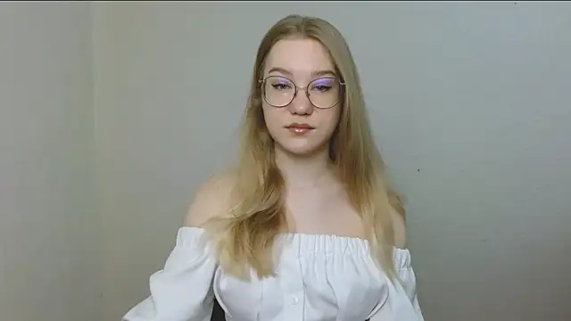 cindi hot online show from 04-23-26, 10:33