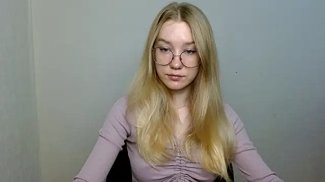 cindi hot online show from 11-10-25, 08:41