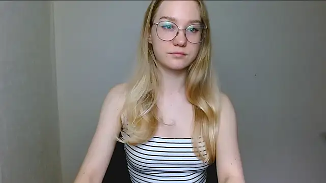 cindi hot online show from 12-20-25, 03:26