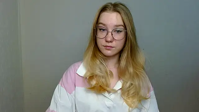 cindi hot online show from 11-18-25, 11:02