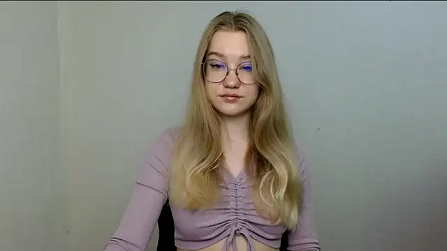 Snapshot of cindi_hot chatting on 06-02-26, 10:37 cindi hot online show from 06-02-26, 10:37