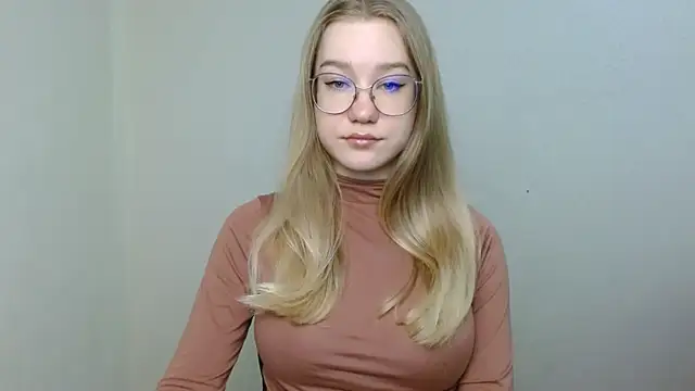 cindi hot online show from 04-15-26, 10:43