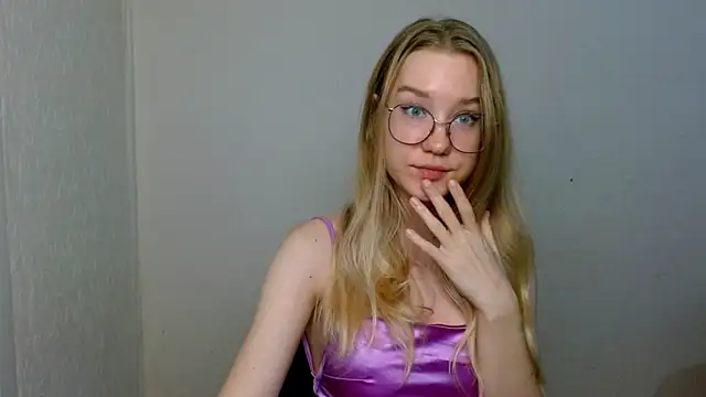 cindi hot online show from 11-30-25, 12:50