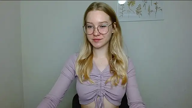 Snapshot of cindi_hot chatting on 09-27-25, 10:54 cindi hot online show from 09-27-25, 10:54