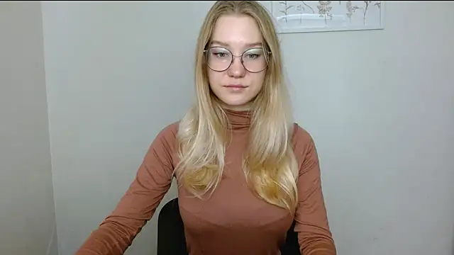 Snapshot of cindi_hot chatting on 10-04-25, 09:33 cindi hot online show from 10-04-25, 09:33