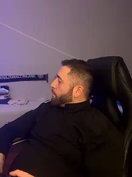 1ninefellababy online show from 12-04-25, 05:56