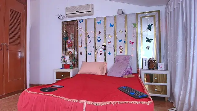 Snapshot of AnyelaGitanaMature chatting on 12-14-25, 03:35 AnyelaGitanaMature online show from 12-14-25, 03:35