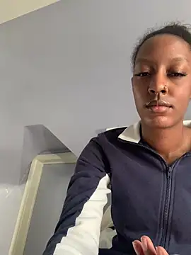 Bluesaphireee online show from 03-19-25, 04:45