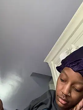 Bluesaphireee online show from 03-14-25, 03:03