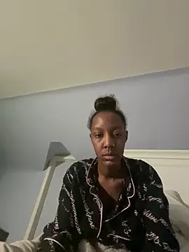 Bluesaphireee online show from 03-20-25, 02:40