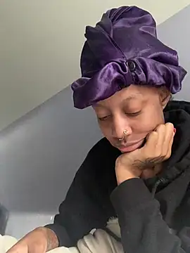 Bluesaphireee online show from 03-12-25, 02:01