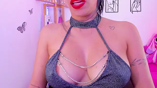 Snapshot of EmillySanders chatting on 07-29-26, 10:20 EmillySanders online show from 07-29-26, 10:20