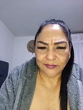 Gina Myers online show from 11-17-25, 02:59