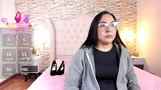 Gina Myers online show from 10-12-25, 12:39