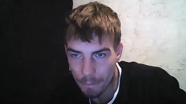 Snapshot of KidoXVII chatting on 10-06-25, 04:19 KidoXVII online show from 10-06-25, 04:19