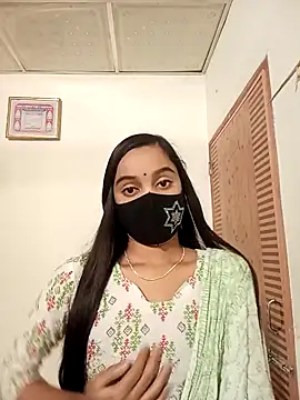 Cute-Pria online show from 12-14-24, 09:45