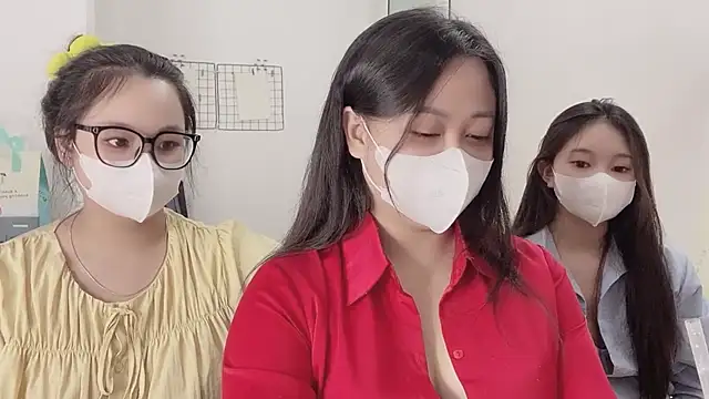 Snapshot of Bamboo_Swetie chatting on 11-24-25, 03:45 Bamboo Swetie online show from 11-24-25, 03:45