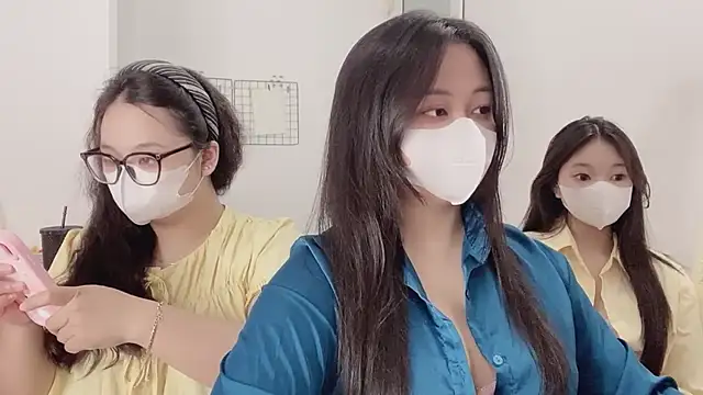 Snapshot of Bamboo_Swetie chatting on 10-23-25, 03:00 Bamboo Swetie online show from 10-23-25, 03:00