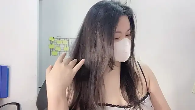 Snapshot of Bamboo_Swetie chatting on 03-08-25, 03:02 Bamboo Swetie online show from 03-08-25, 03:02