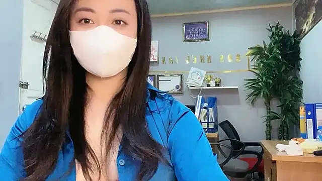 Snapshot of Bamboo_Swetie chatting on 02-08-25, 03:53 Bamboo Swetie online show from 02-08-25, 03:53