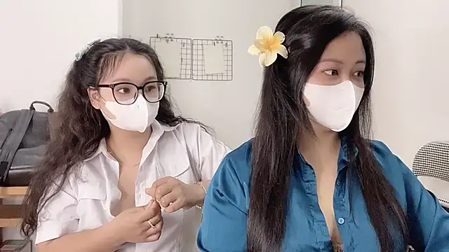 Snapshot of Bamboo_Swetie chatting on 11-22-25, 03:00 Bamboo Swetie online show from 11-22-25, 03:00