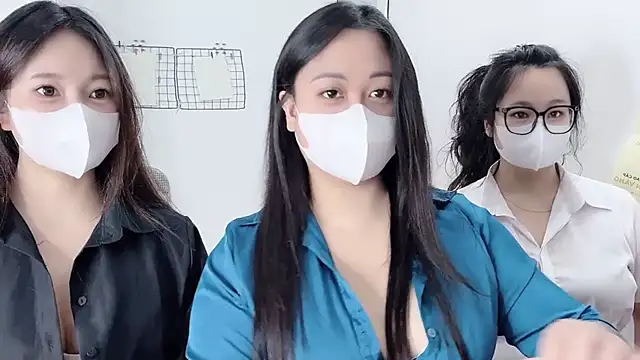 Snapshot of Bamboo_Swetie chatting on 01-09-26, 03:08 Bamboo Swetie online show from 01-09-26, 03:08