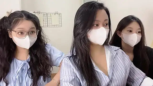 Snapshot of Bamboo_Swetie chatting on 11-23-25, 03:22 Bamboo Swetie online show from 11-23-25, 03:22