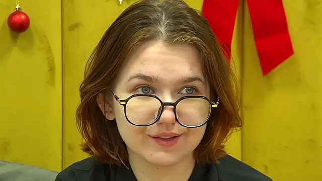 LessySmith online show from 12-20-25, 04:15