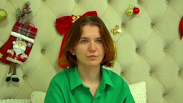 LessySmith online show from 12-22-25, 04:34