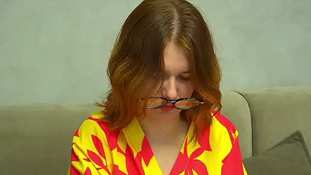 LessySmith online show from 11-29-25, 04:51