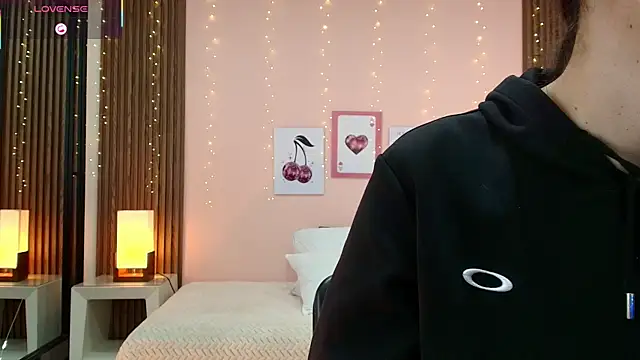 alina martinelli online show from 04-10-26, 12:01