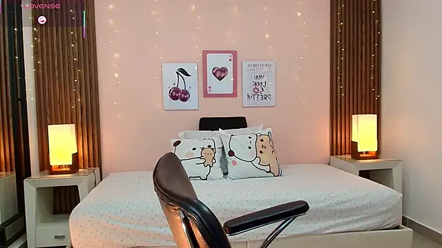 alina martinelli online show from 04-04-26, 12:12